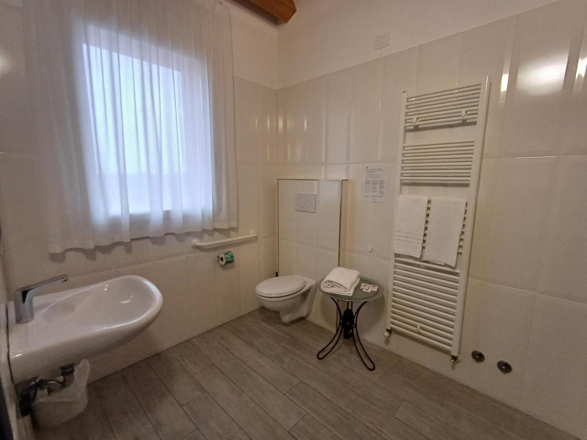 Arneroni Villa Codogne Exterior photo